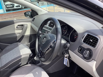 Used Volkswagen Polo 2017 for sale - 79335033: Photo