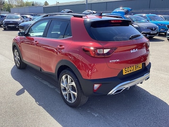 Used Kia Stonic 2023 for sale - 78709851: Photo
