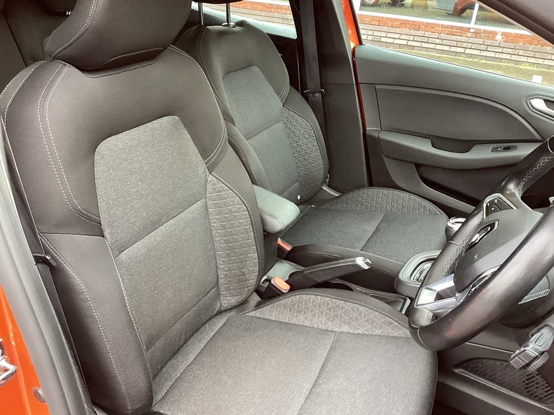 Used Renault Clio 2022 for sale - 77902478: Photo 11