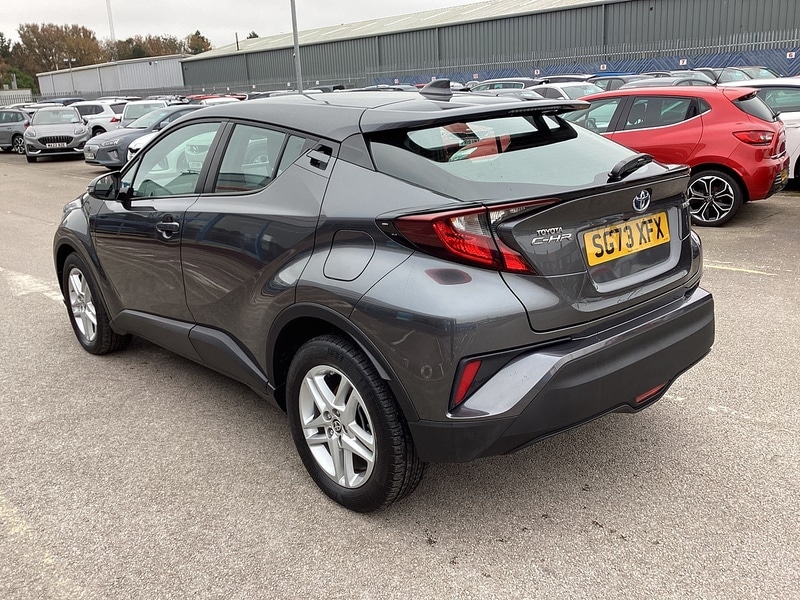 Used Toyota C-HR 2023 for sale - 77902445: Photo 2