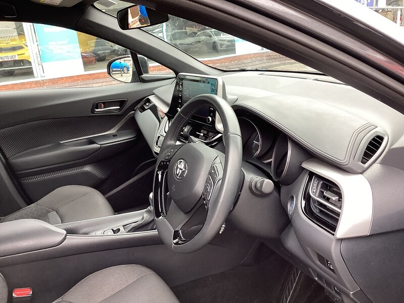 Used Toyota C-HR 2023 for sale - 77902445: Photo 7