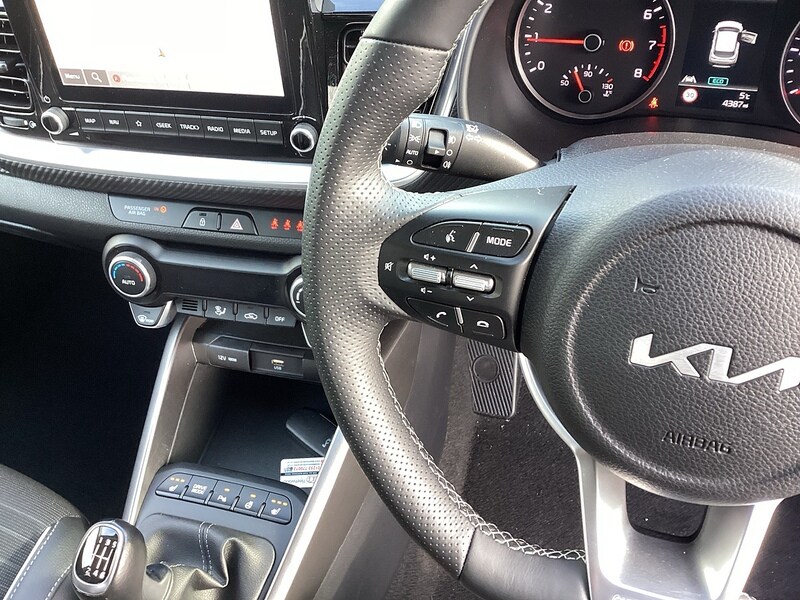 Used Kia Stonic 2023 for sale - 77902433: Photo 19