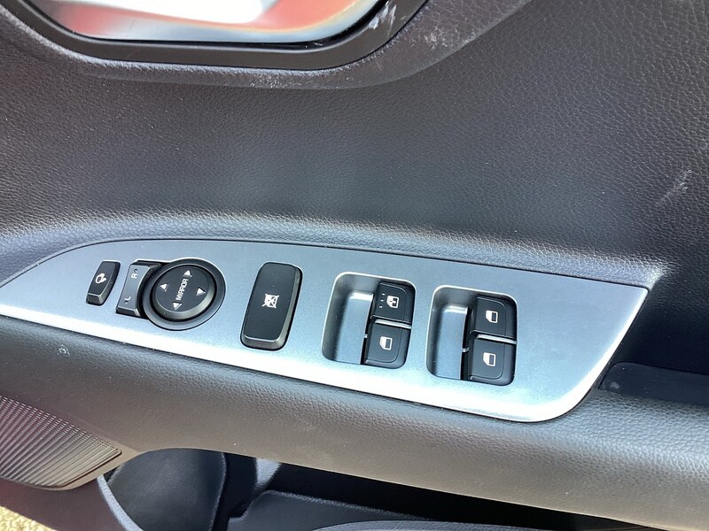 Used Kia Stonic 2023 for sale - 77902433: Photo 21