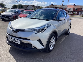 Used Toyota C-HR 2017 for sale - 79562062: Photo