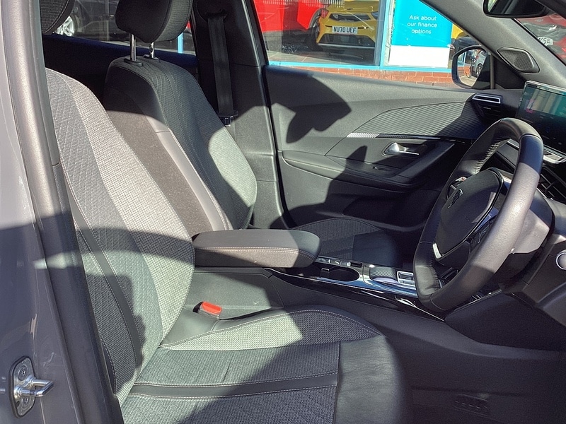 Used Peugeot 2008 2024 for sale - 77902460: Photo 11