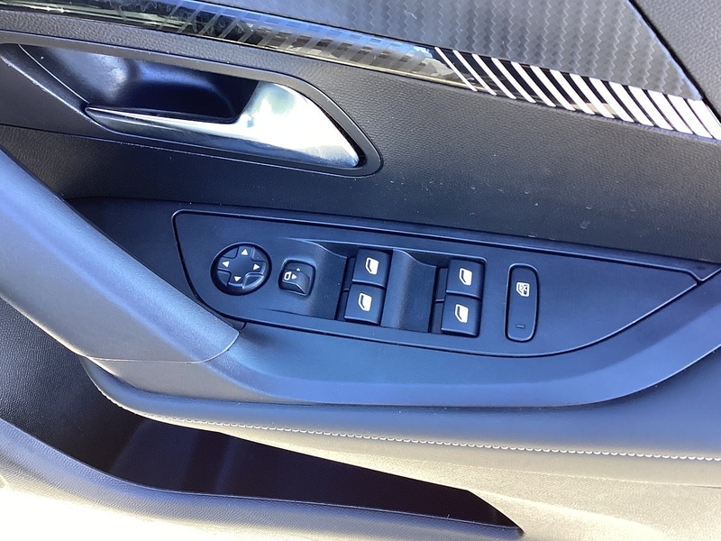 Used Peugeot 2008 2024 for sale - 77902460: Photo 22