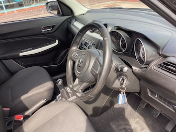 Used Suzuki Swift 2018 for sale - 79436018: Photo