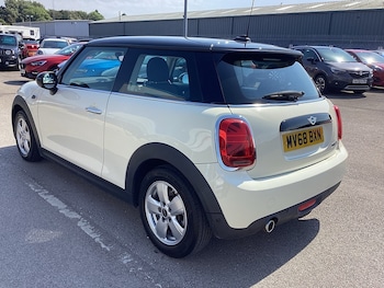 Used MINI Hatch 2018 for sale - 79499411: Photo