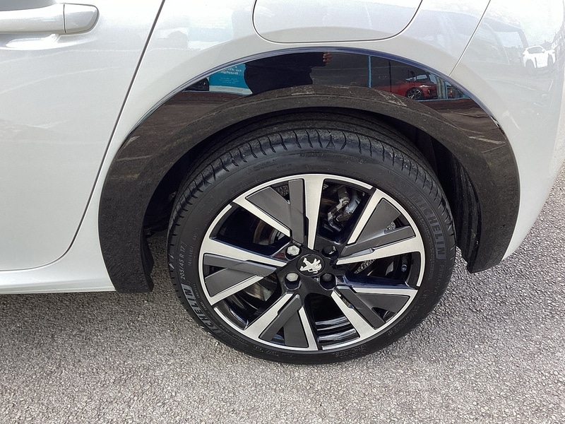 Used Peugeot 208 2020 for sale - 78083630: Photo 21