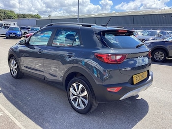 Used Kia Stonic 2023 for sale - 79370099: Photo