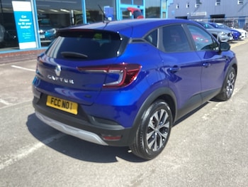 Used Renault Captur 2023 for sale - 79405319: Photo