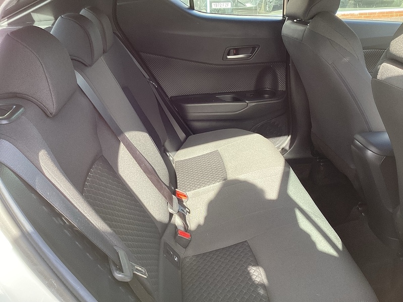 Used Toyota C-HR 2023 for sale - 78016617: Photo 12