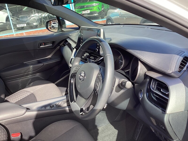 Used Toyota C-HR 2023 for sale - 78016617: Photo 7