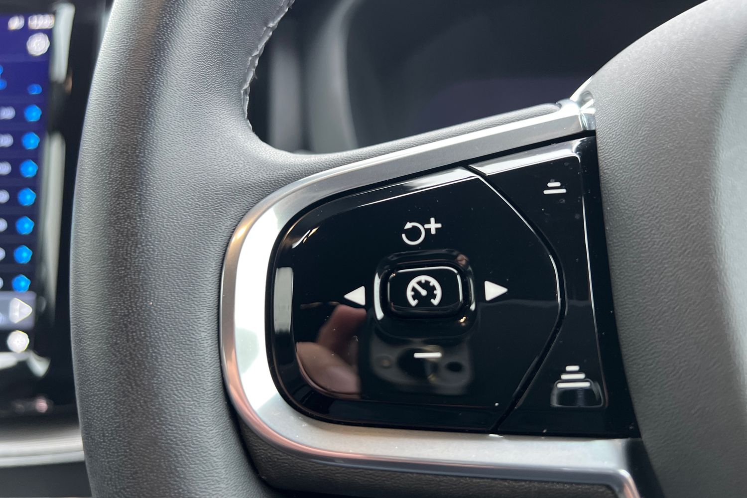 Used Volvo XC60 2022 for sale - 77047549: Photo 11