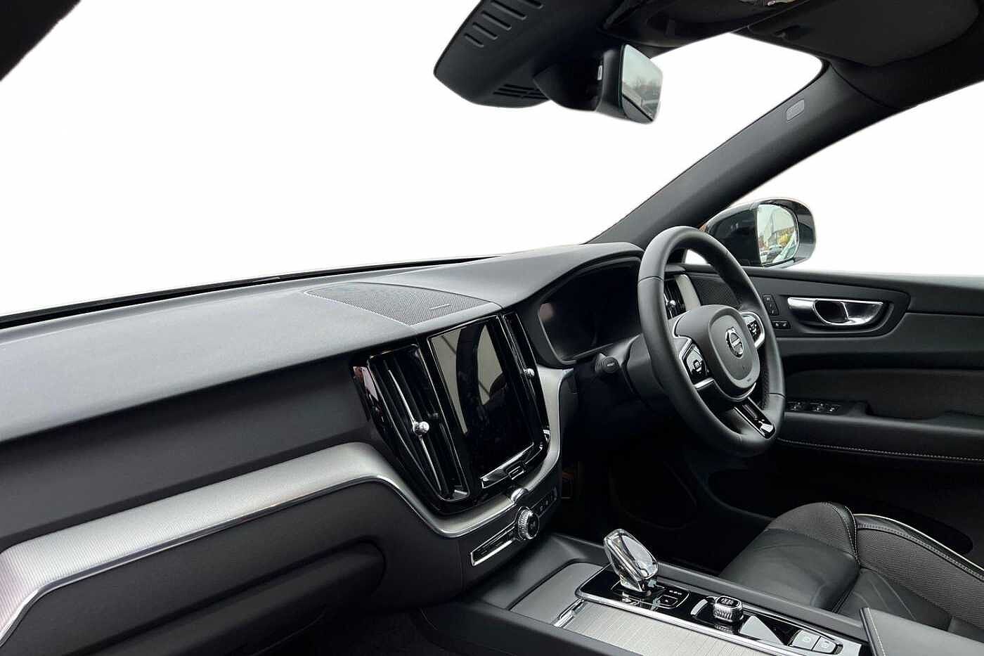 Used Volvo XC60 2022 for sale - 77047549: Photo 2