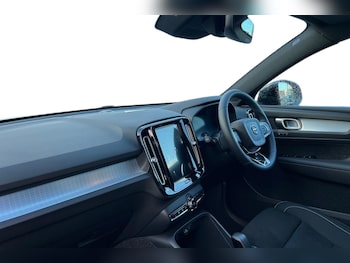 Used Volvo XC40 2025 for sale - 76750108: Photo