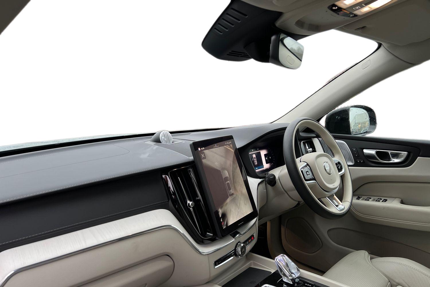 Used Volvo XC60 2025 for sale - 77300454: Photo 2