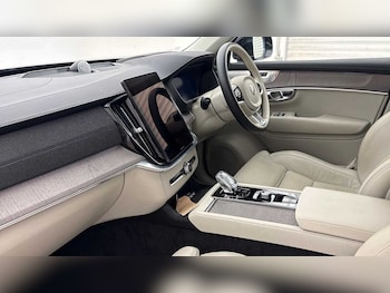 Used Volvo XC90 2025 for sale - 78778928: Photo