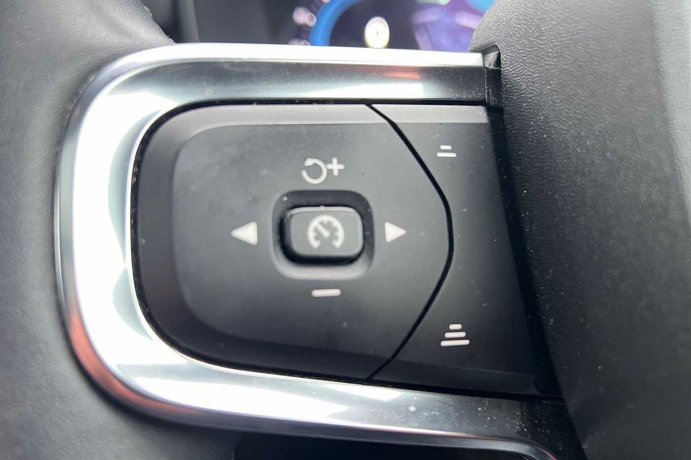 Used Volvo XC40 2022 for sale - 77353732: Photo 11