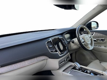 Used Volvo XC90 2021 for sale - 76630205: Photo