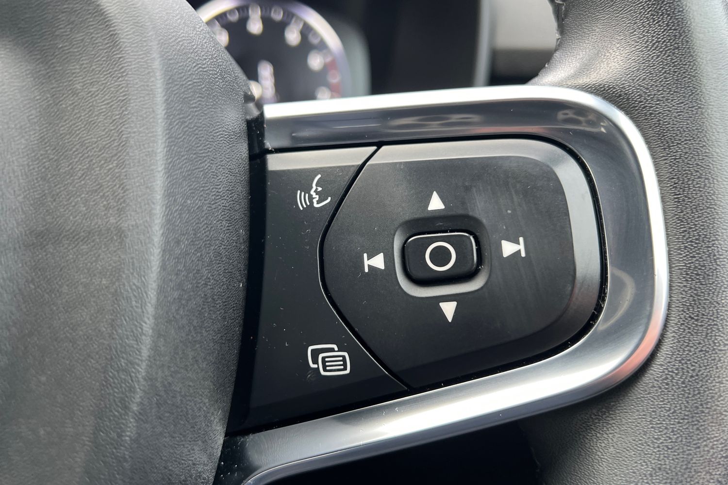 Used Volvo XC40 2022 for sale - 77047550: Photo 12