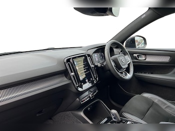 Used Volvo XC40 2022 for sale - 77047550: Photo