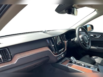 Used Volvo XC60 2023 for sale - 79381275: Photo