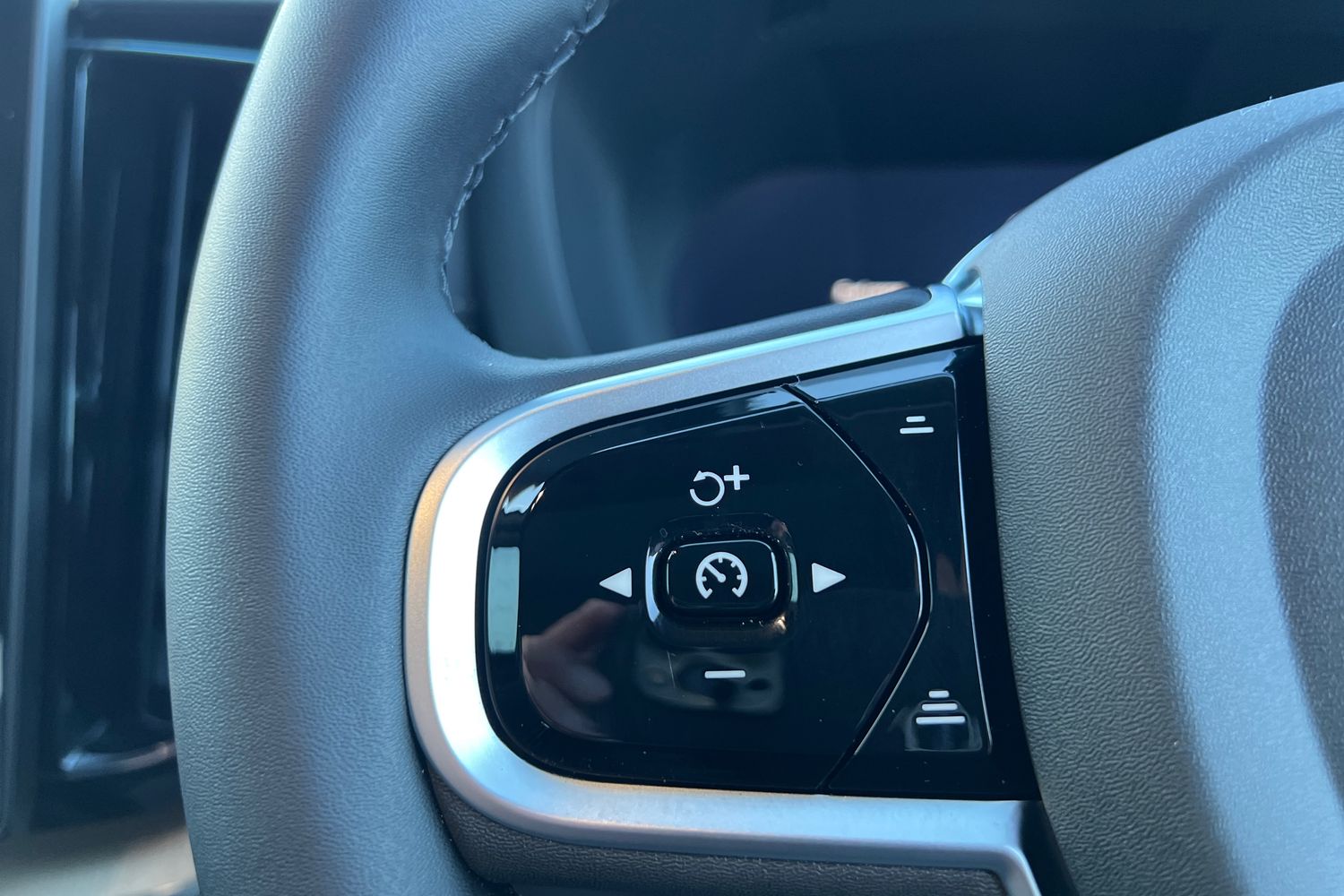 Used Volvo XC60 2025 for sale - 76738120: Photo 11