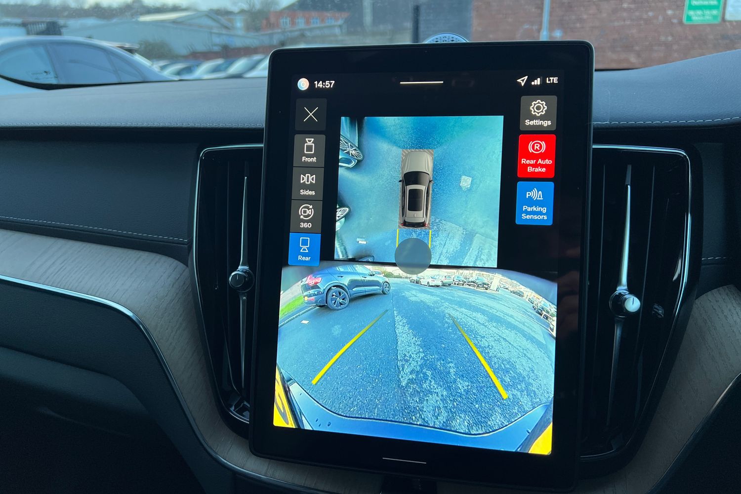 Used Volvo XC60 2025 for sale - 76738120: Photo 16