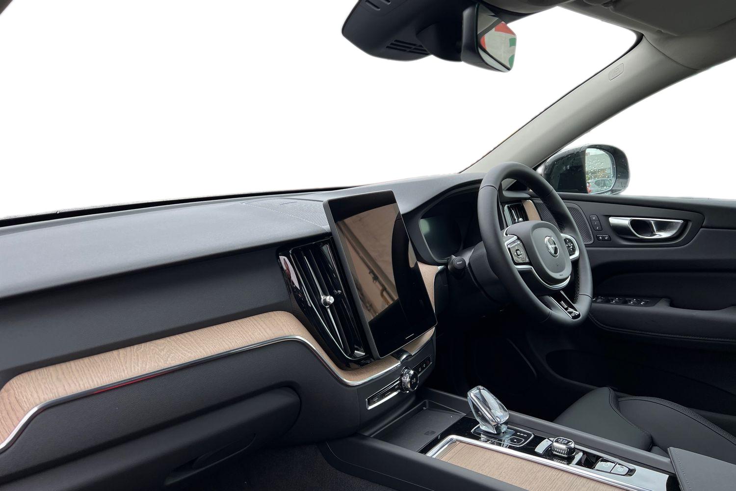 Used Volvo XC60 2026 for sale - 77449730: Photo 2