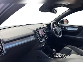 Used Volvo XC40 2026 for sale - 79367134: Photo