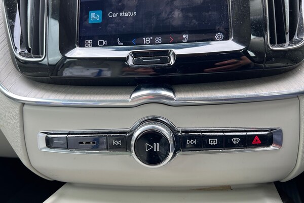 Used Volvo XC60 2021 for sale - 76130571: Photo 14