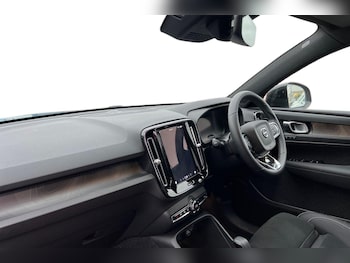 Used Volvo XC40 2022 for sale - 76971243: Photo