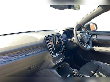 Used Volvo XC40 2022 for sale - 78467860: Photo
