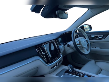 Used Volvo V60 2025 for sale - 76589889: Photo