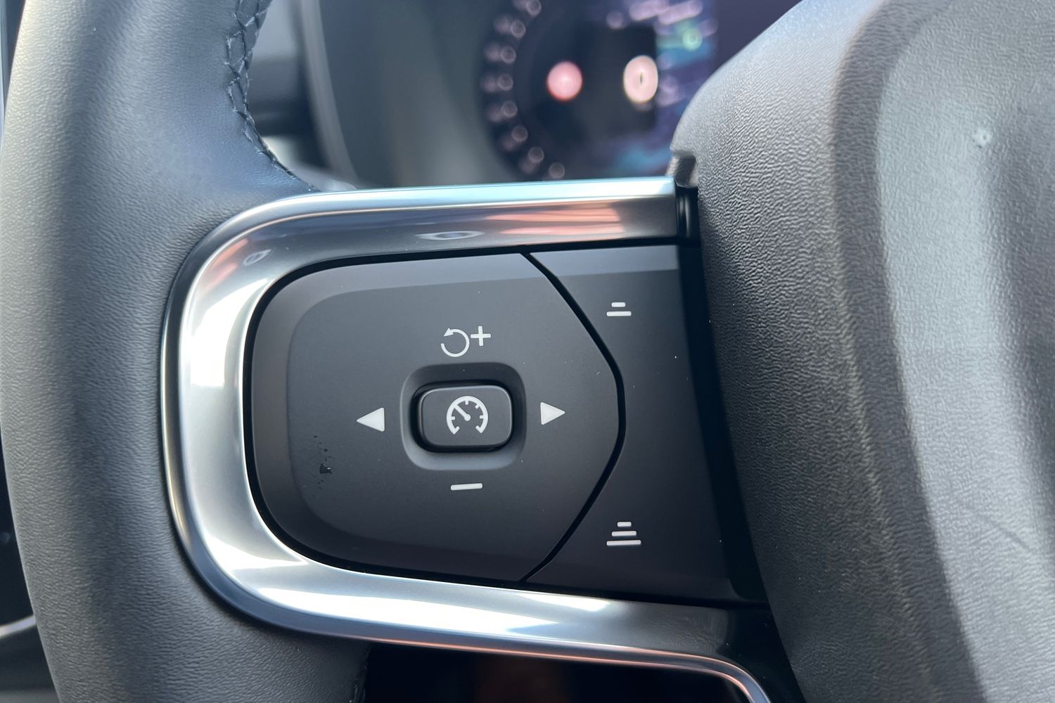 Used Volvo XC40 2025 for sale - 77274033: Photo 11