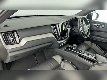 Used Volvo XC60 2022 for sale - 79354950: Photo