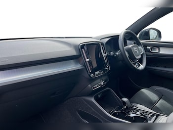 Used Volvo XC40 2025 for sale - 78643657: Photo