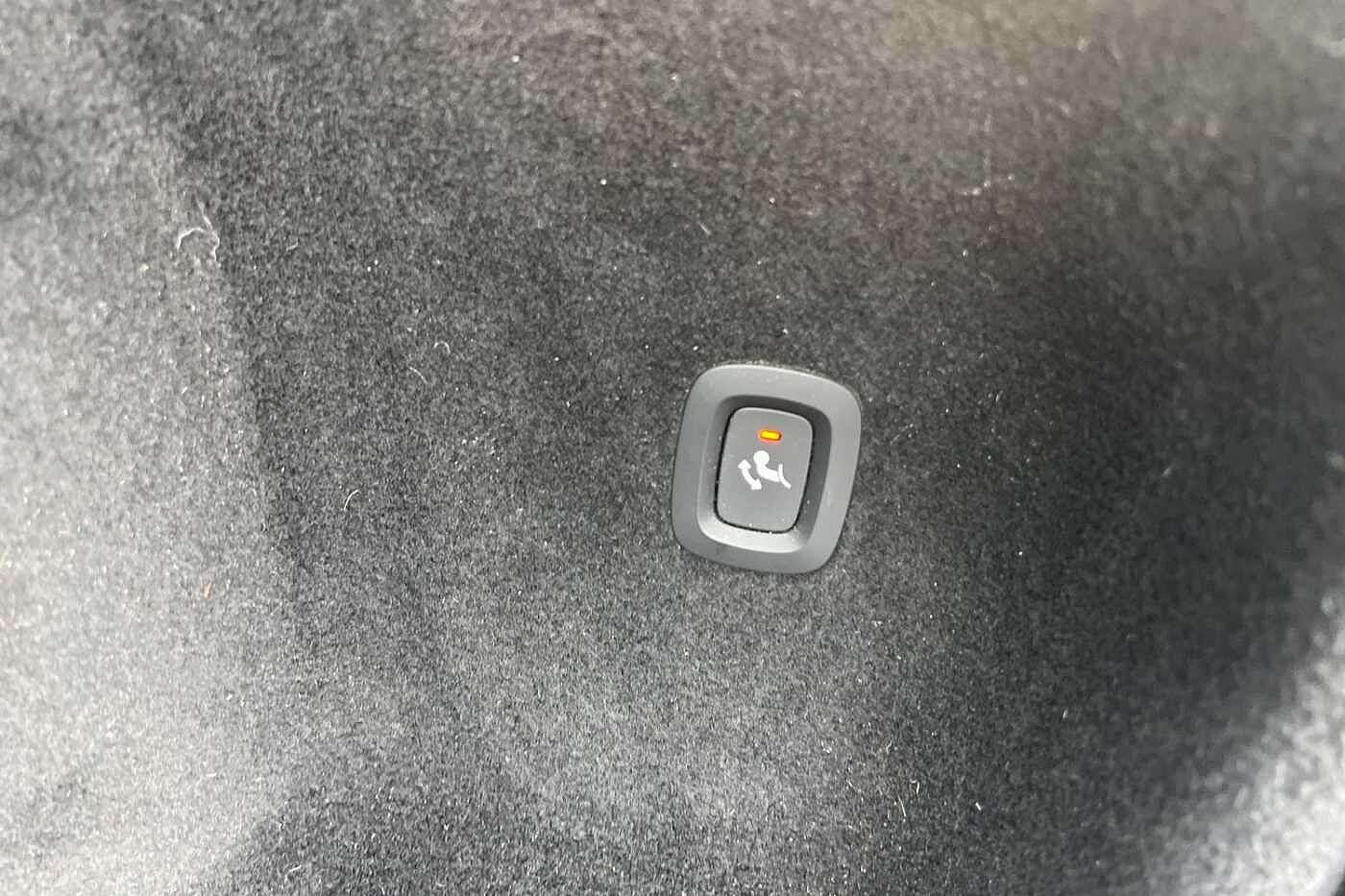 Used Volvo V60 2018 for sale - 76344094: Photo 21