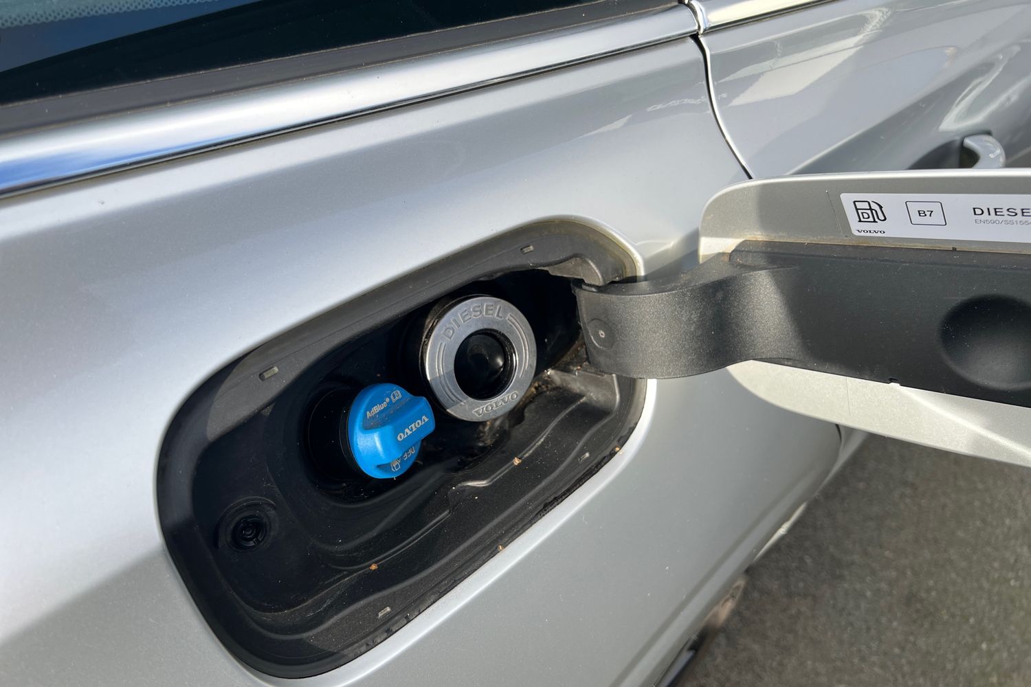 Used Volvo V60 2018 for sale - 76344094: Photo 24