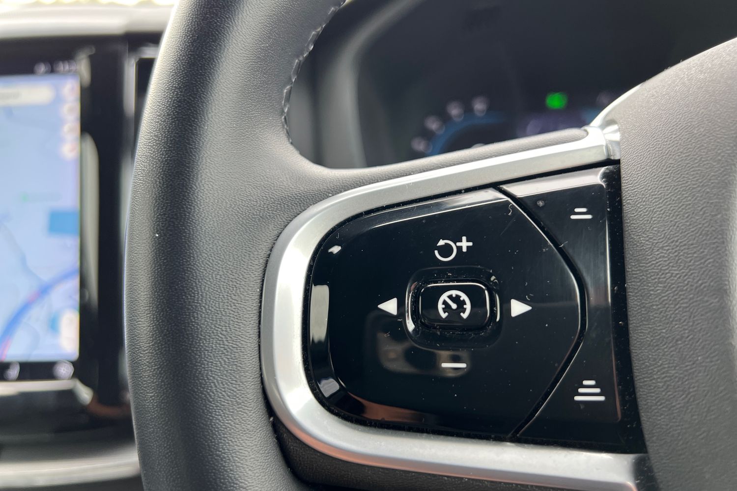 Used Volvo XC60 2021 for sale - 76146136: Photo 11