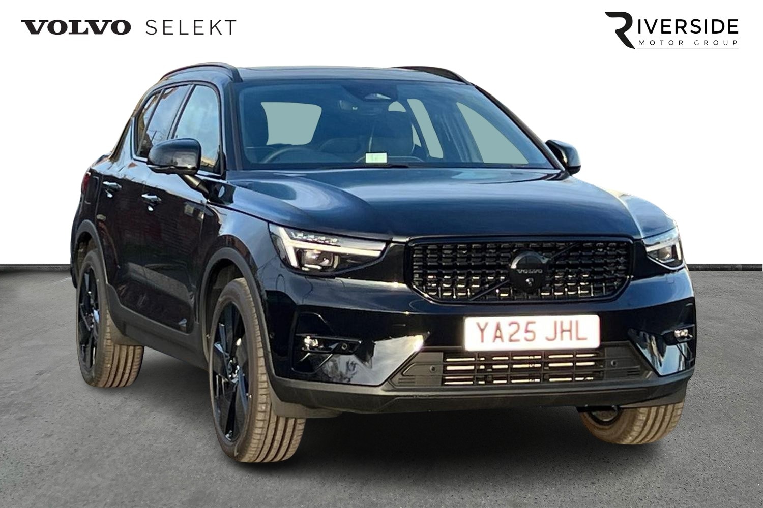 Used Volvo XC40 2025 for sale - 76221869: Photo 1