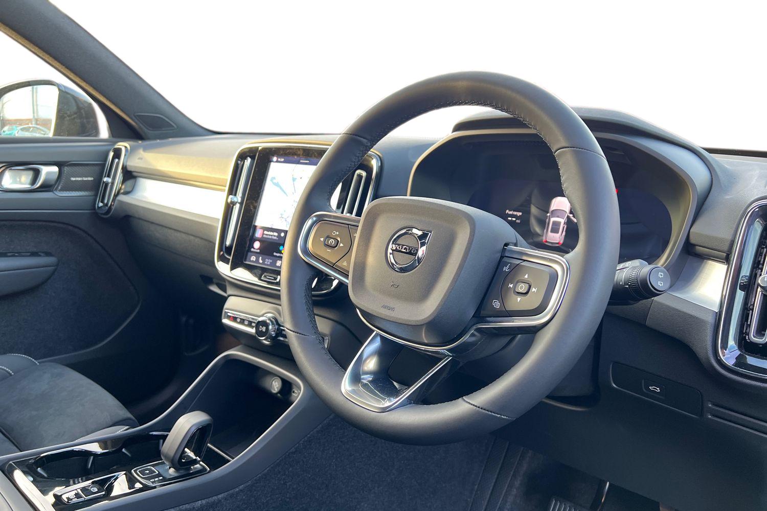 Used Volvo XC40 2025 for sale - 76221869: Photo 10