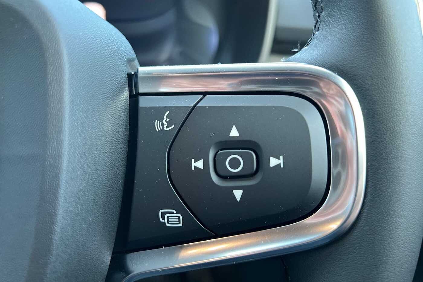 Used Volvo XC40 2025 for sale - 76221869: Photo 12