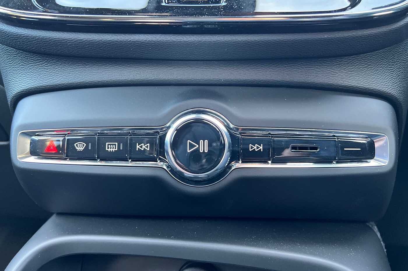 Used Volvo XC40 2025 for sale - 76221869: Photo 14