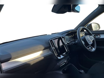 Used Volvo XC40 2025 for sale - 76221869: Photo