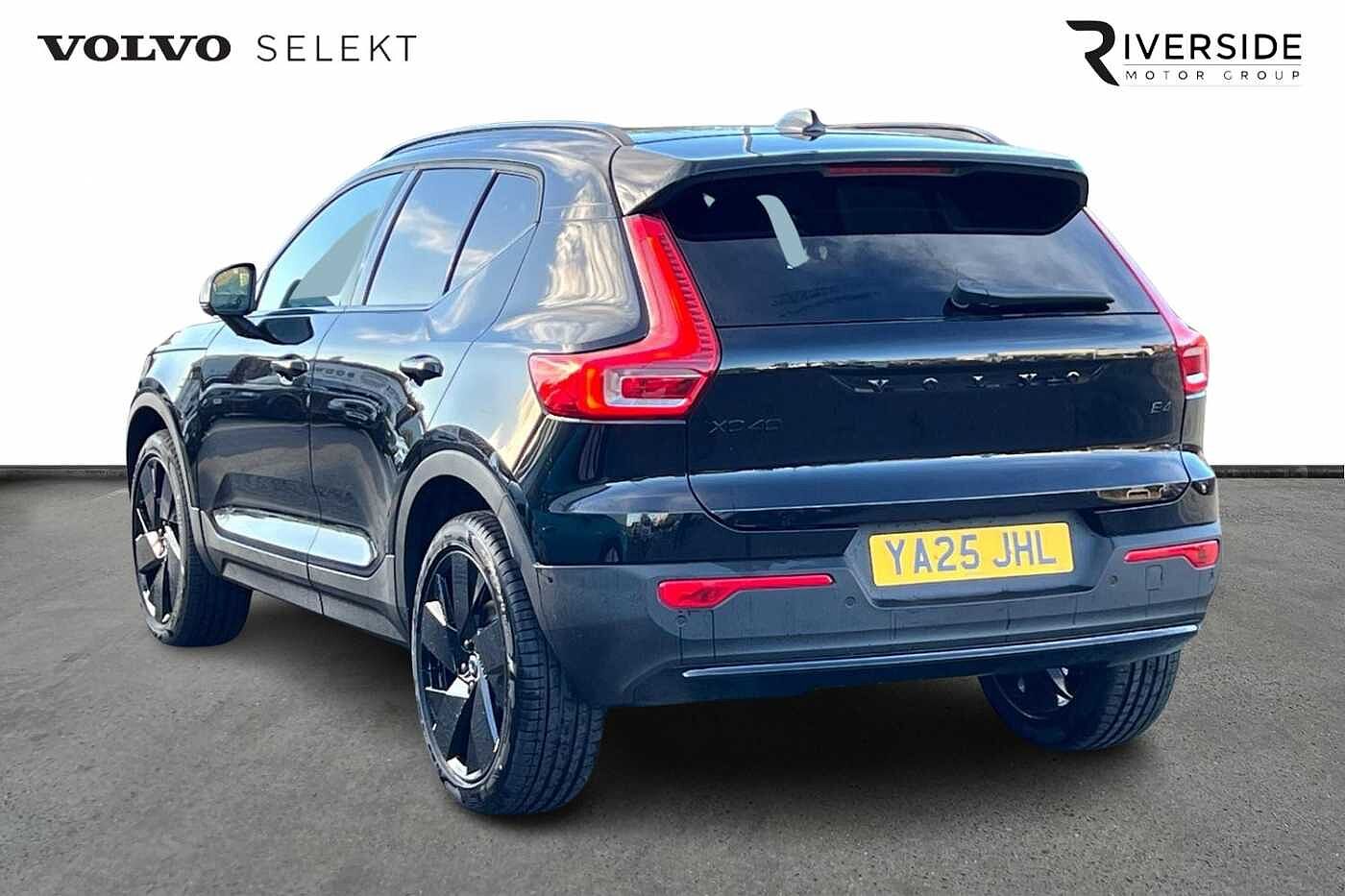 Used Volvo XC40 2025 for sale - 76221869: Photo 3