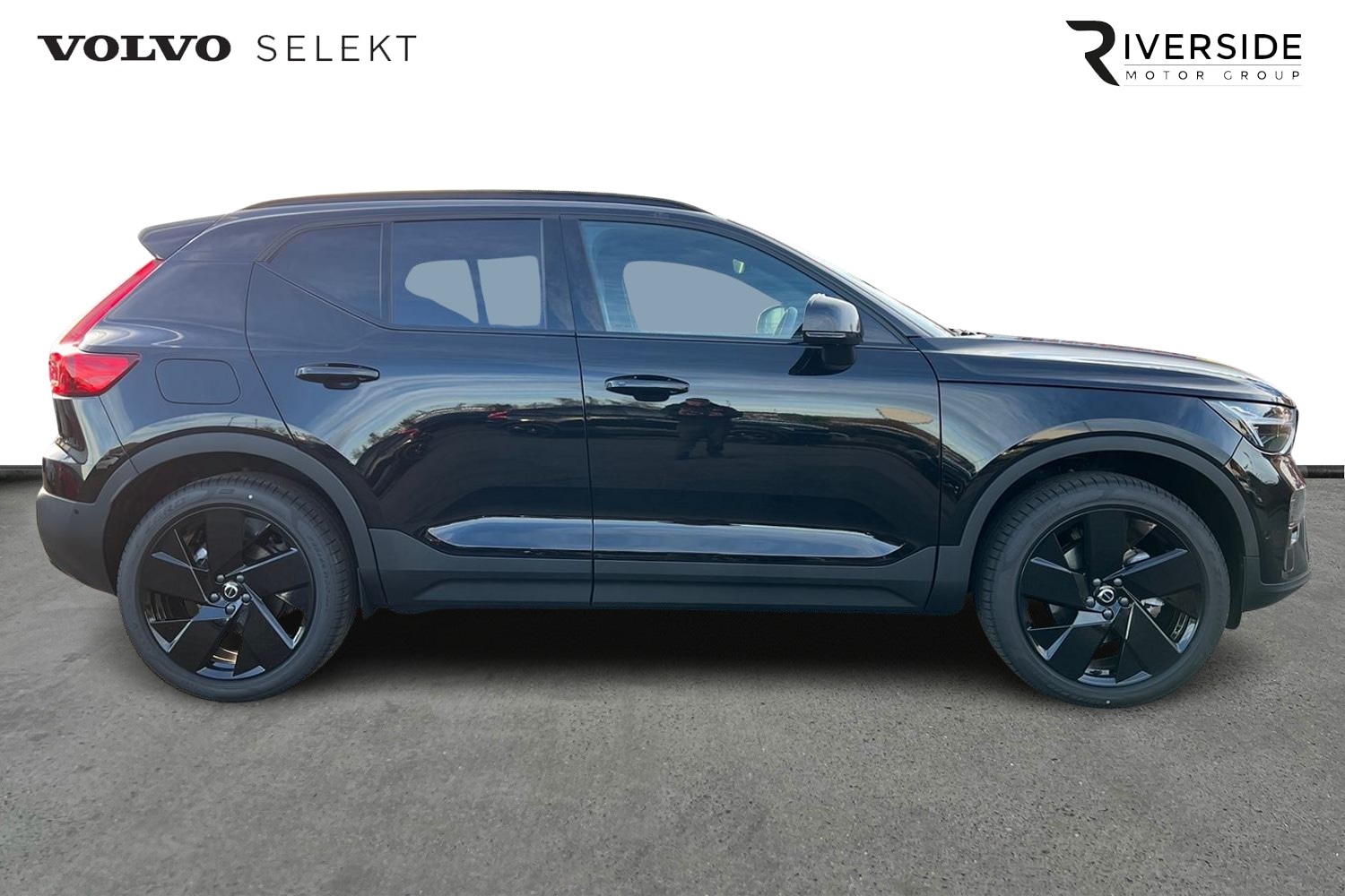 Used Volvo XC40 2025 for sale - 76221869: Photo 4