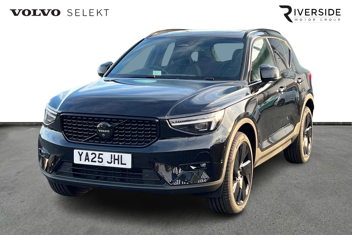 Used Volvo XC40 2025 for sale - 76221869: Photo 9