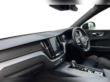 Used Volvo XC60 2019 for sale - 76172463: Photo 2